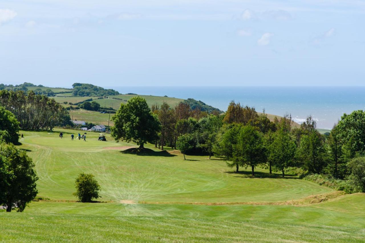 Penrhos Park Hotel Llanrhystyd Kültér fotó