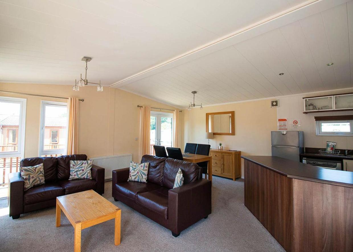 Penrhos Park Hotel Llanrhystyd Kültér fotó
