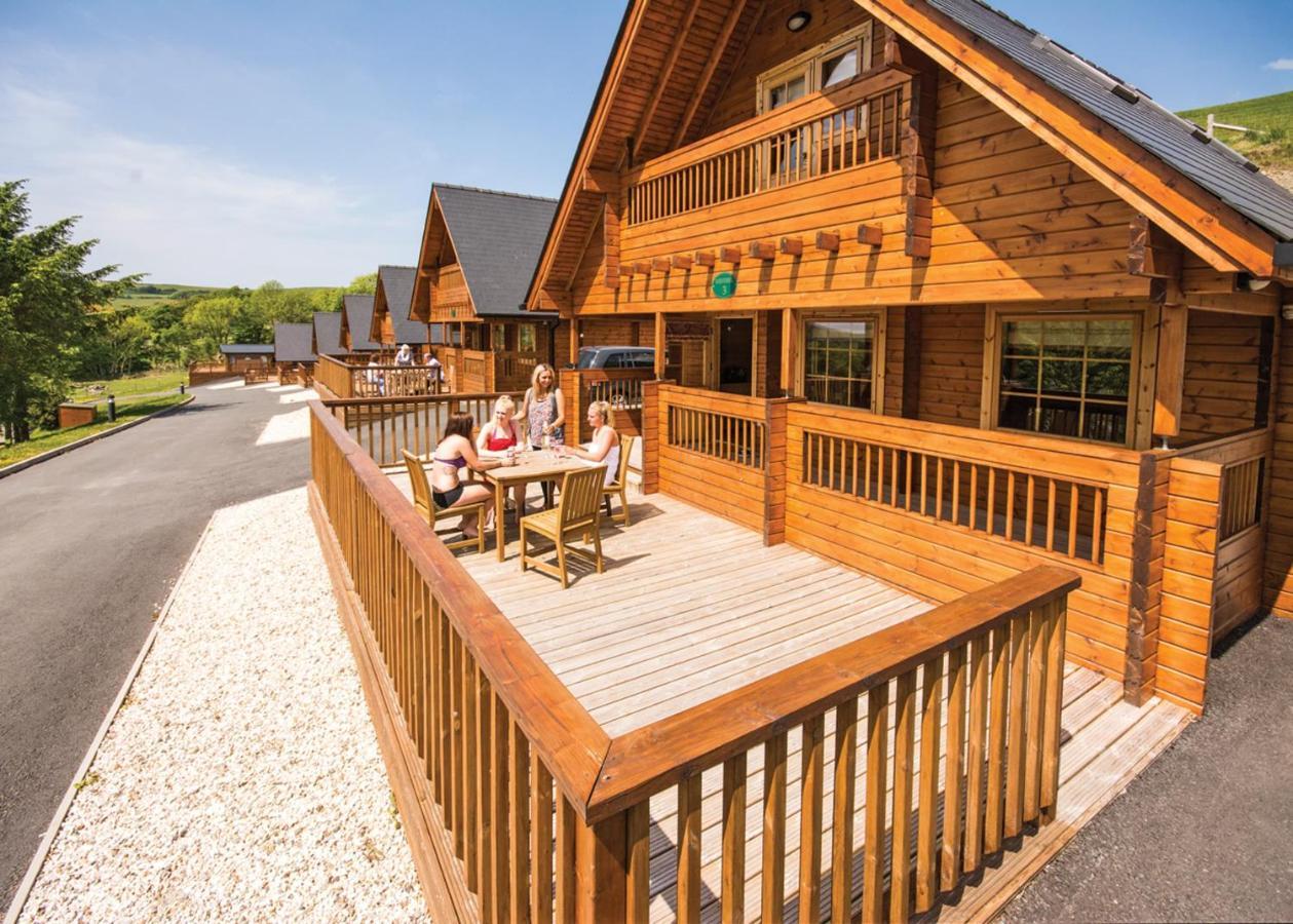 Penrhos Park Hotel Llanrhystyd Kültér fotó