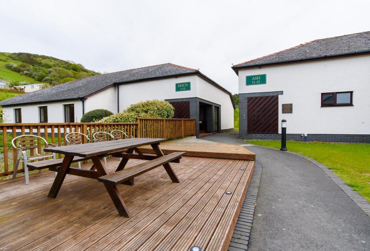 Penrhos Park Hotel Llanrhystyd Kültér fotó